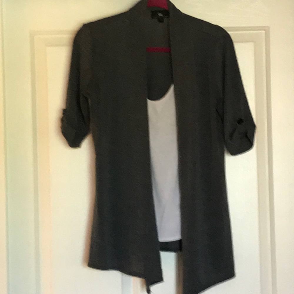 Light top and sweater all in one
